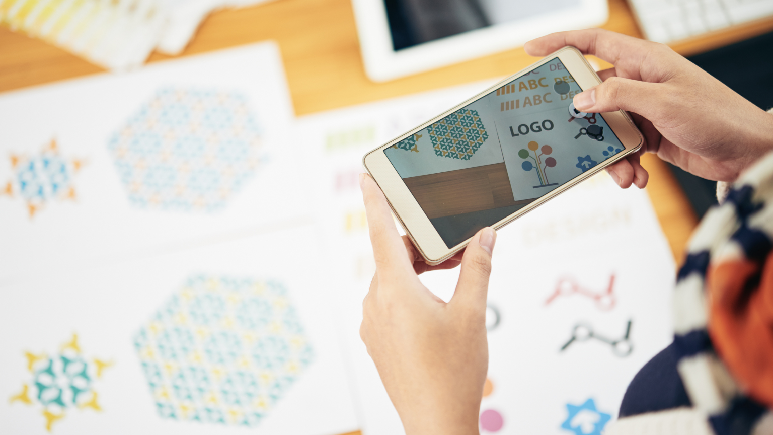 You are currently viewing Why Minimalist Logo Design Works Better for Business